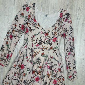Ecote Rosalinda Floral Long-Sleeve Mini Dress